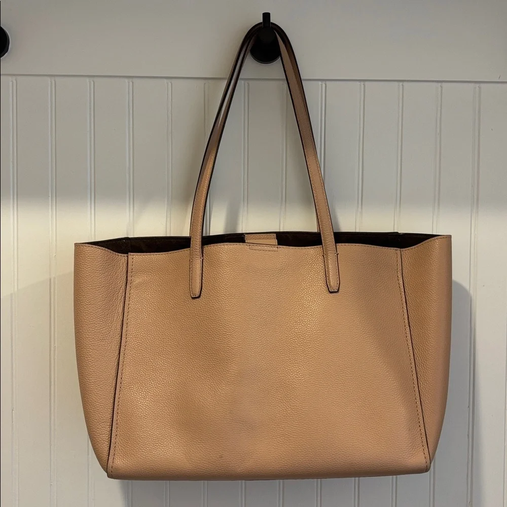 Tory Burch Carson Tote in Devon Sand with Gold Accent